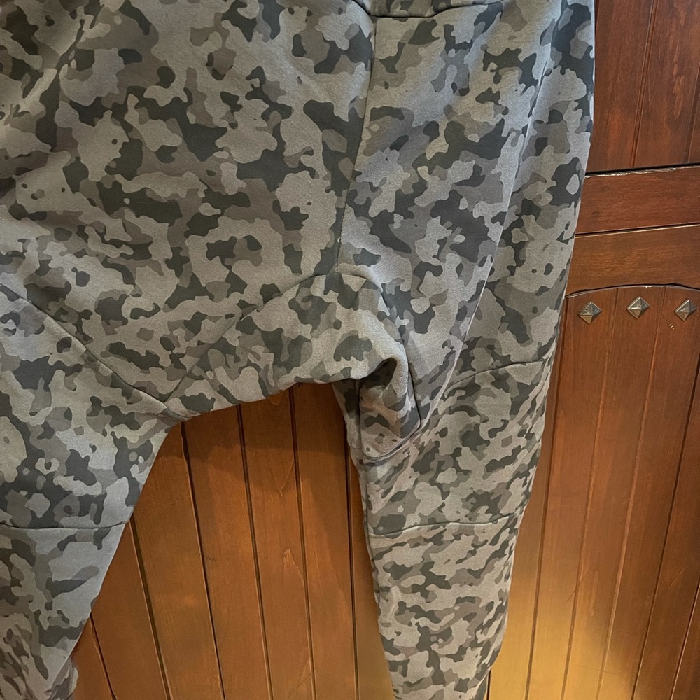 Jogging Pants - image 6